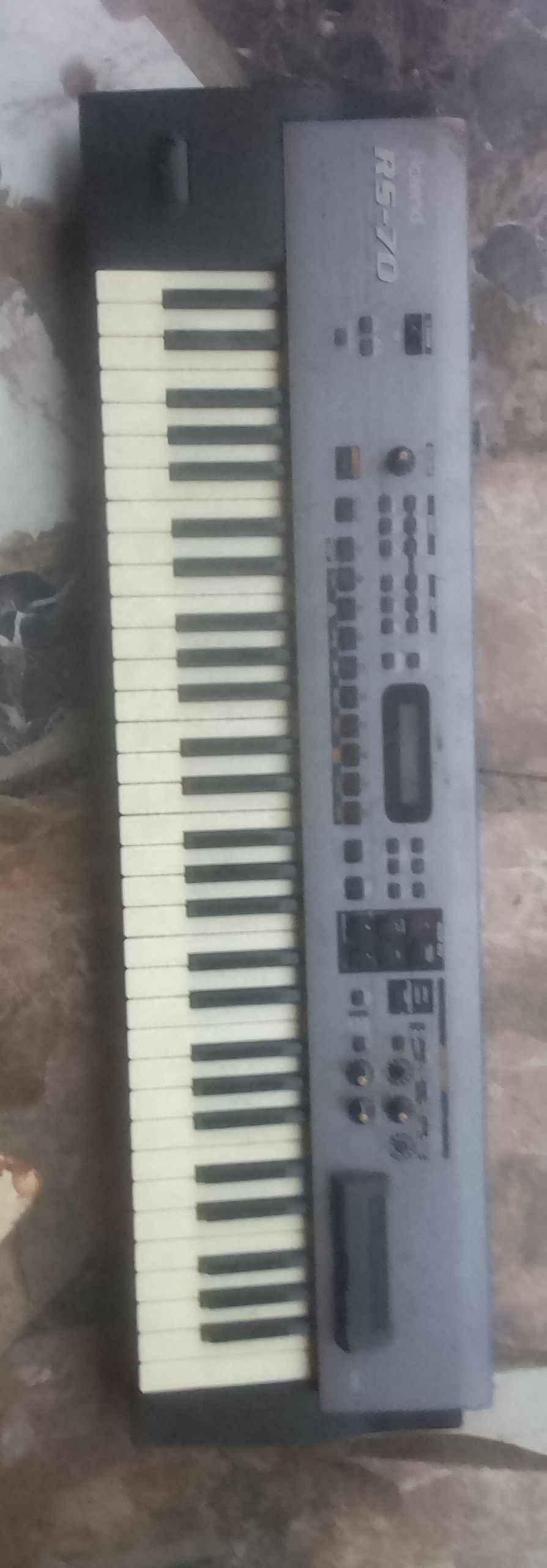 Roland RS-70