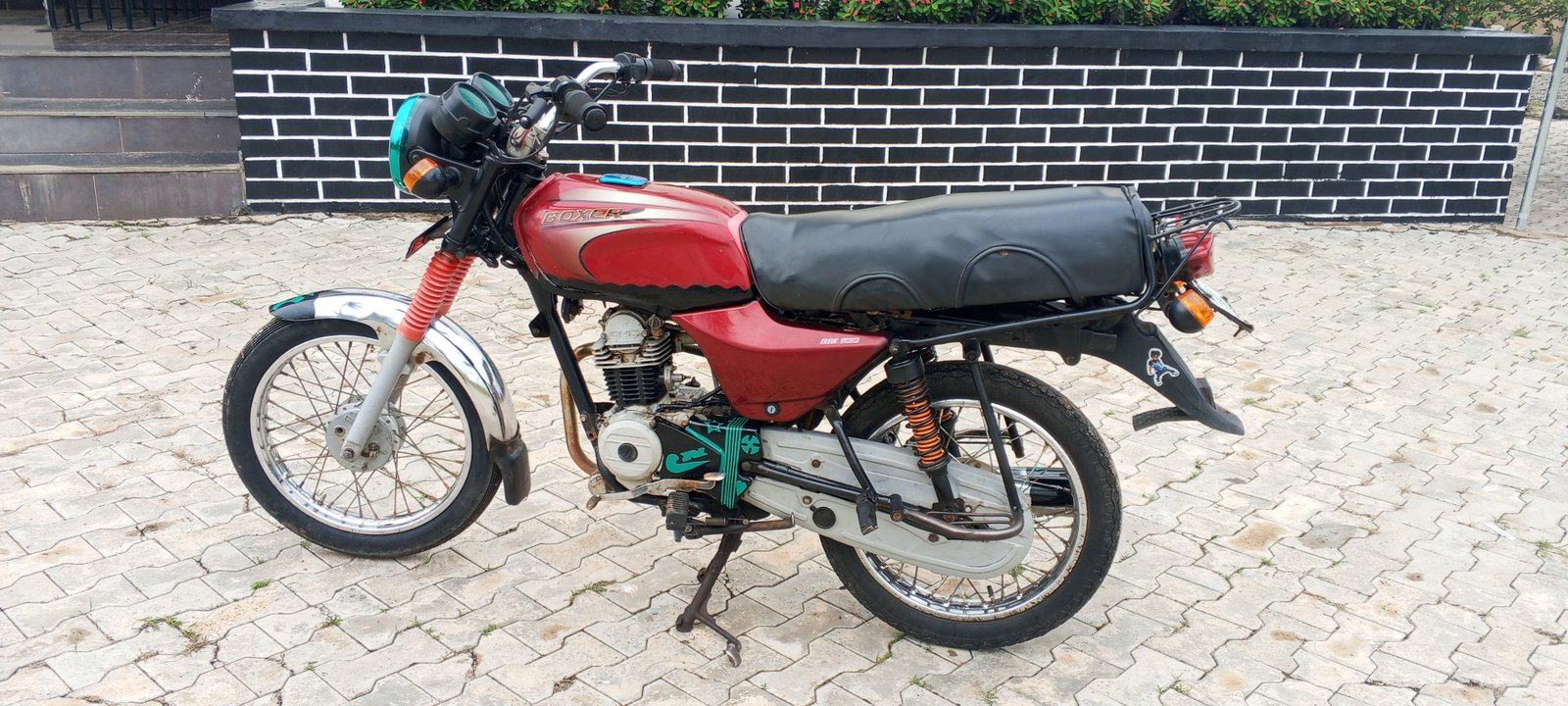 Bajaj boxer machine for sale engine and gear perfectly good lo