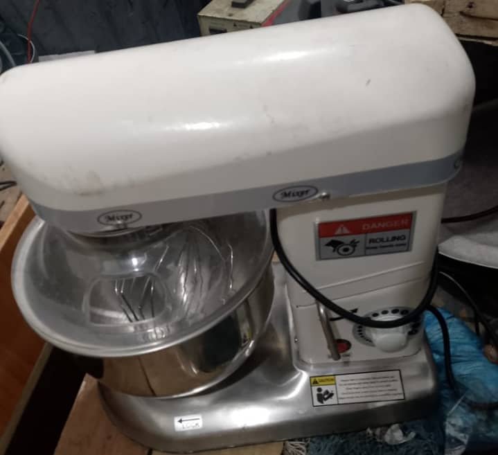 5LITRE DOUGH MIXER