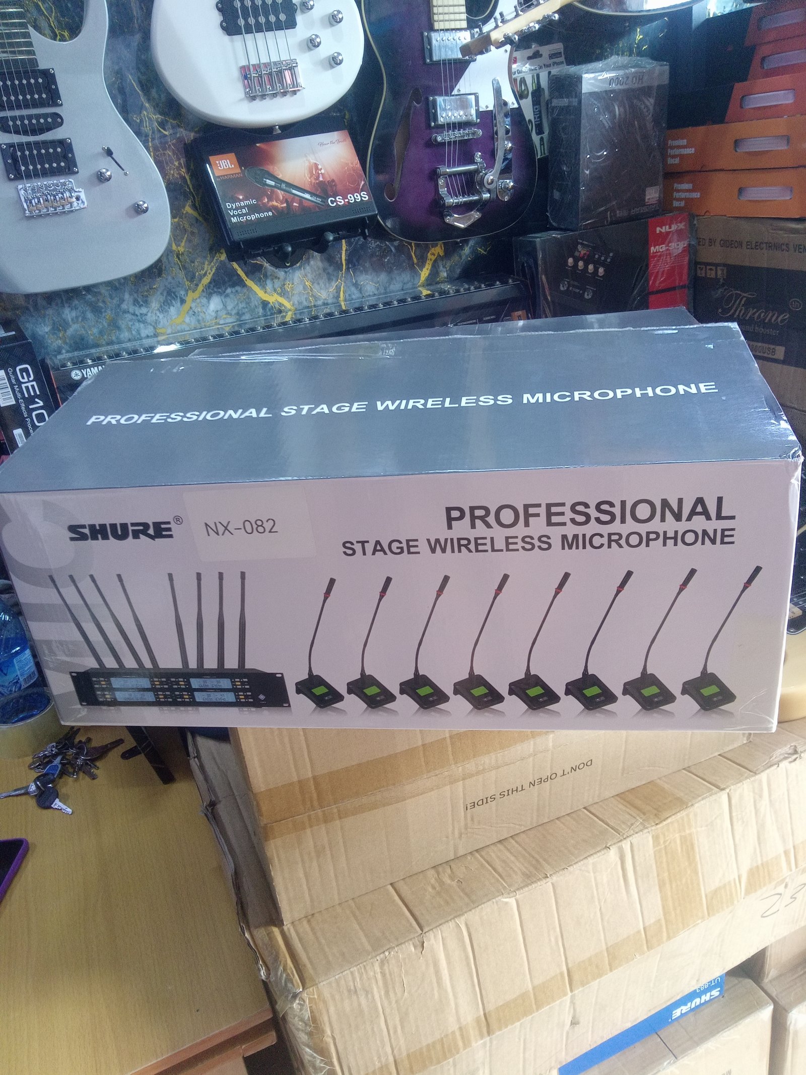 Professional conference wireless microphone 8 in 1