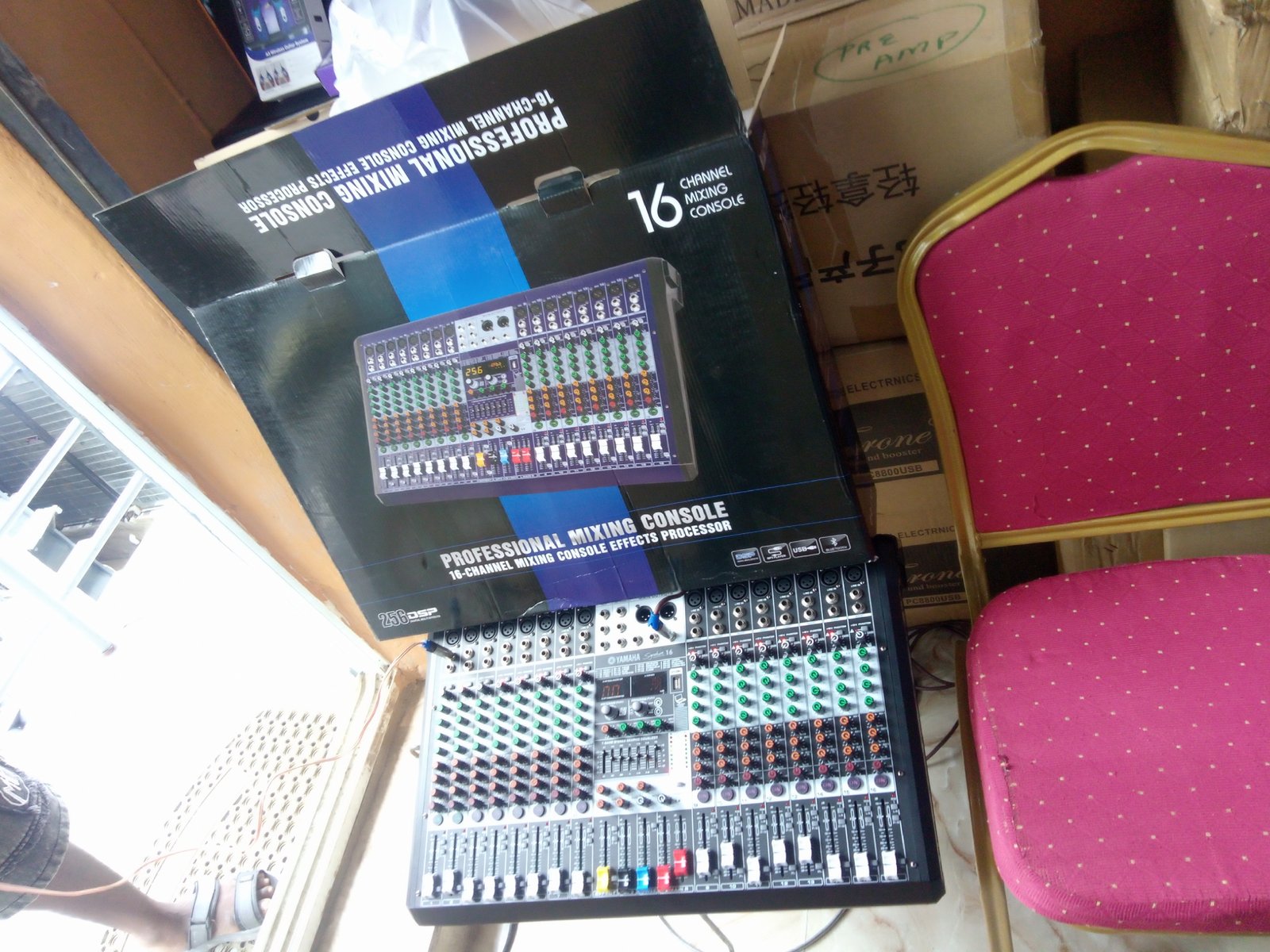 Yamaha 16 channels mixer with usb
