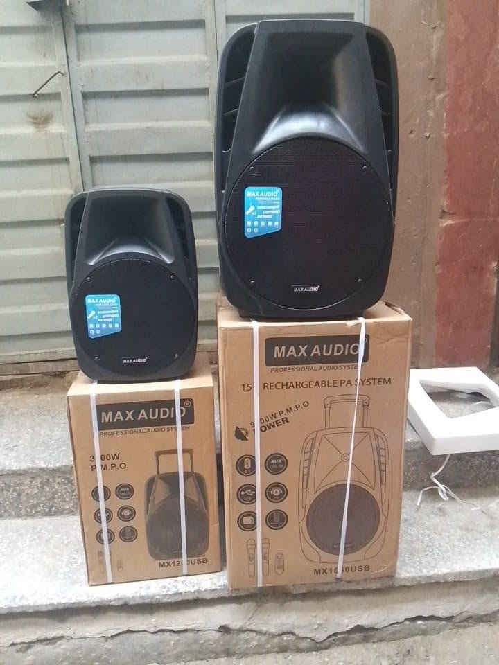 Quality pa-system with 2 wireless mic and usb and Bluetooth