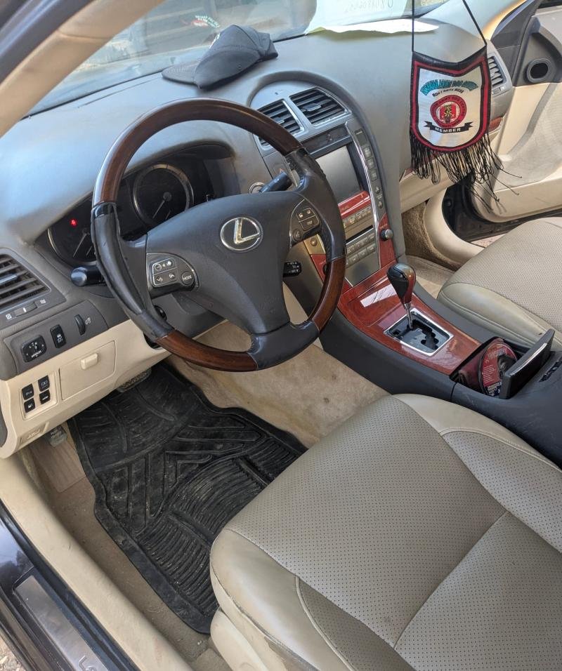 Used Lexus E350 2010, working perfectly, 6.5 million Location-AIT-KOLA AXIS Call or whats app-09137147802