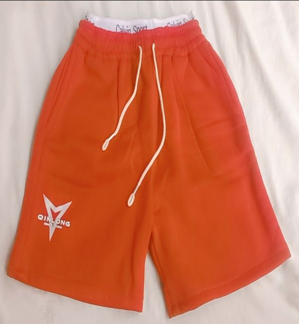 Short niker