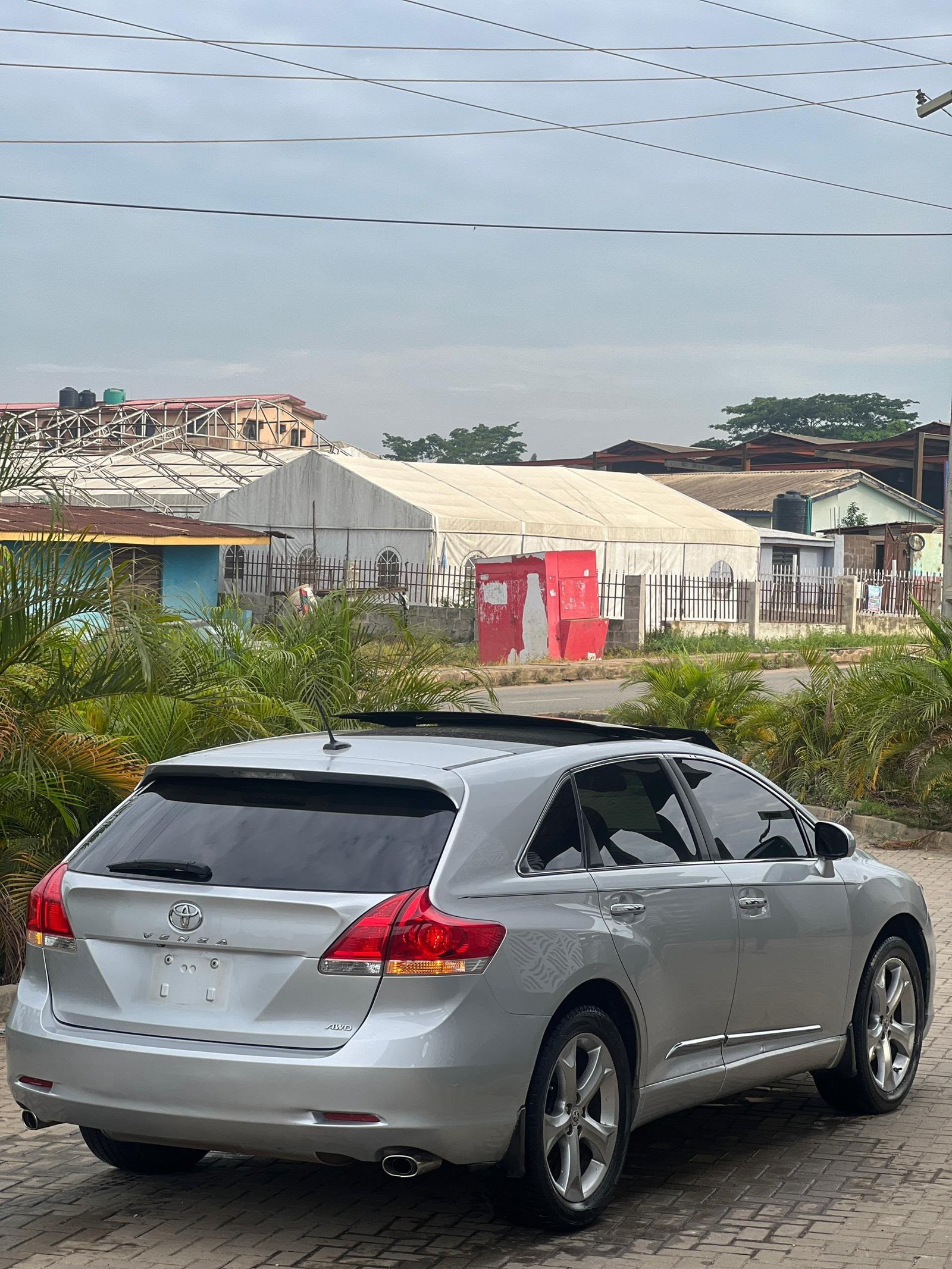 8 months registered 2011 toyota venza for sale in ibadan