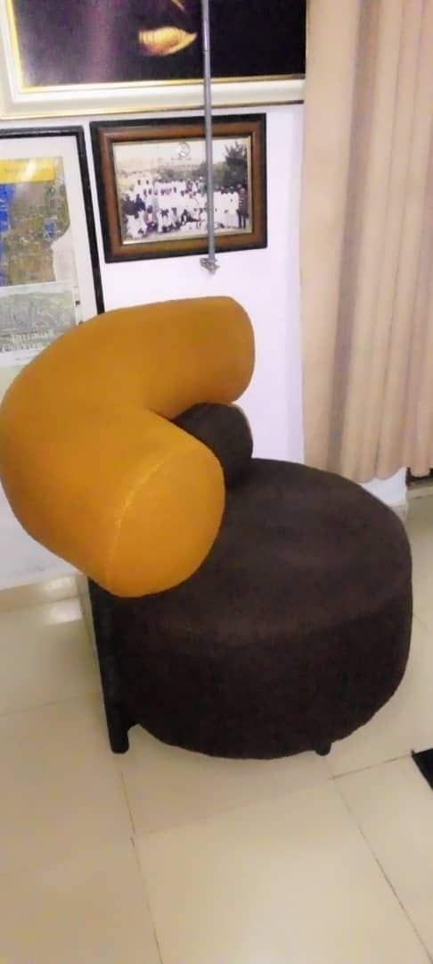Turkish design  2 round Chairs  4 side Stools for sale in ikorodu lagos